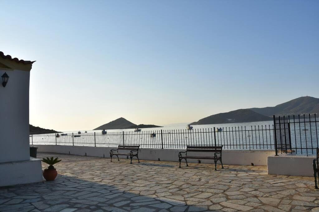 Modern Studio Next To The Sea! Porto Rafti Exterior foto